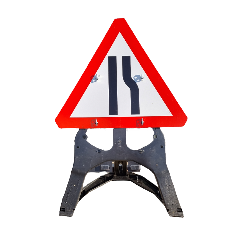 Start Traffic 750mm Road Narrows Right, QuickFit Endura Sign