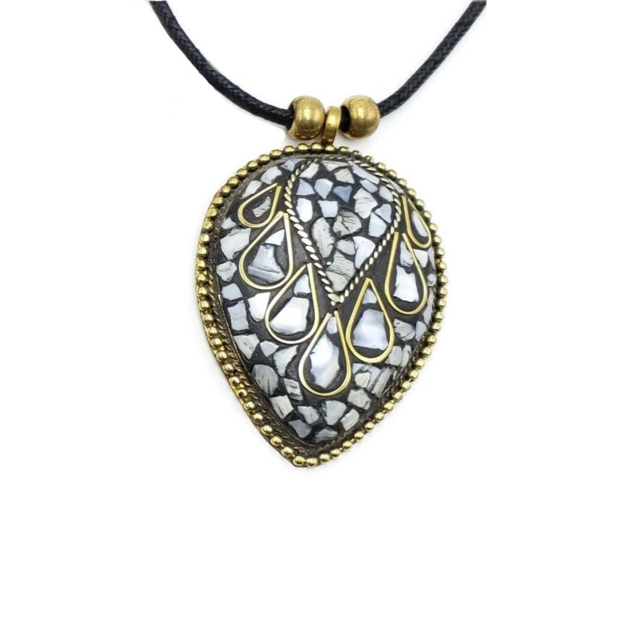Idris Brass Pendant Necklace | Tibetan Bajalia Collection