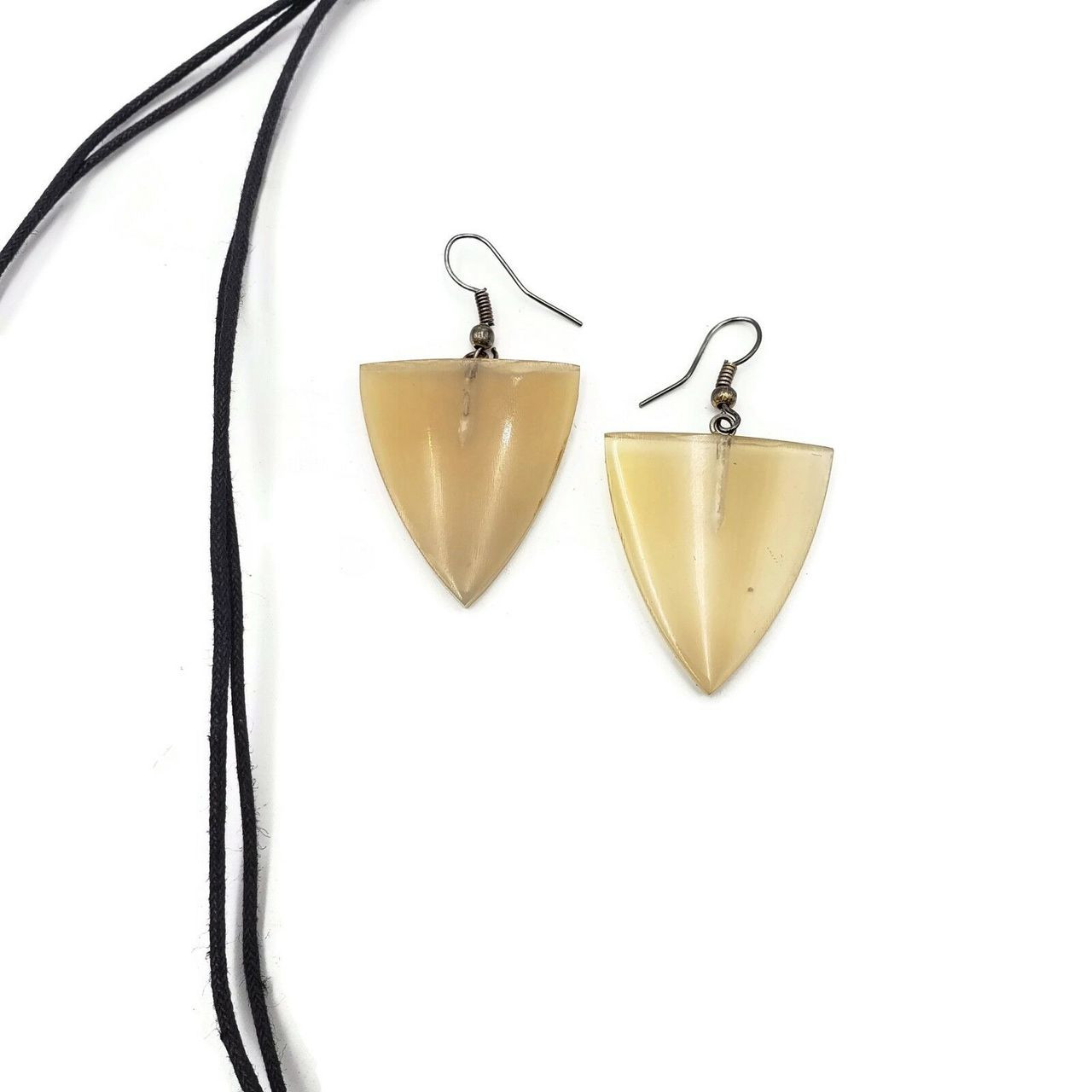 Jada Handmade Buffalo Horn Pendant and Matching Earrings