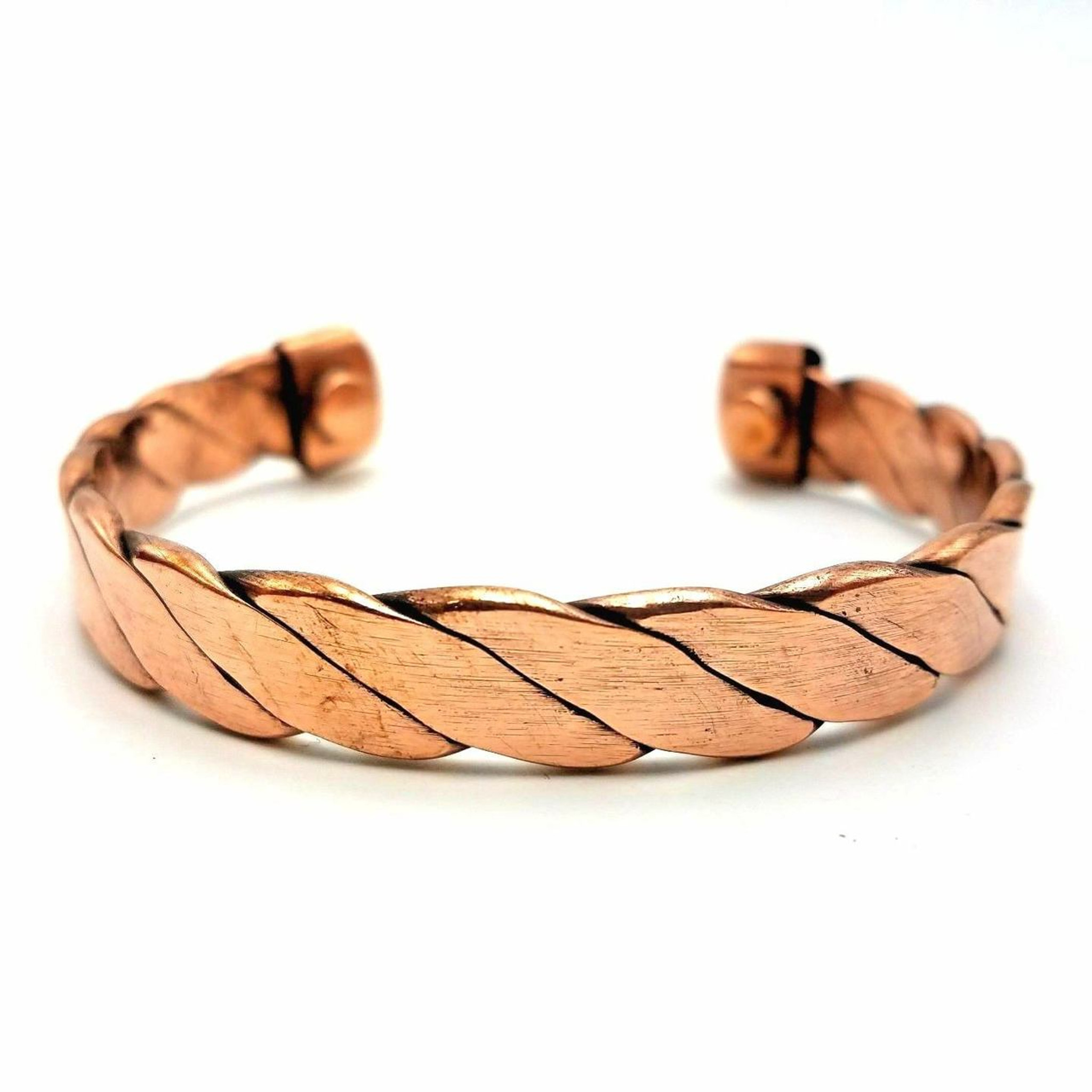 Chara Twisted Copper Cuff