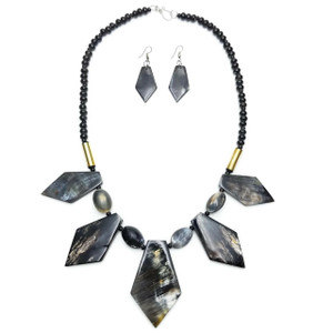 Waka Buffalo Horn Necklace and Earrings Set