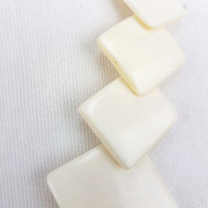 Bone Beads Necklace Pendant Diamond Shape 