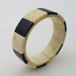 Bone Horn Carved Bangles Black & White 1"