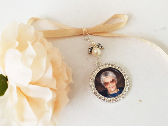 Bouquet Charm (Round Rhinestone) w/ Angel - Chrissie Design