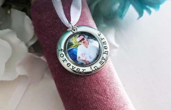 Bouquet Charm (Round) w/ Forever in your heart - Christy Design