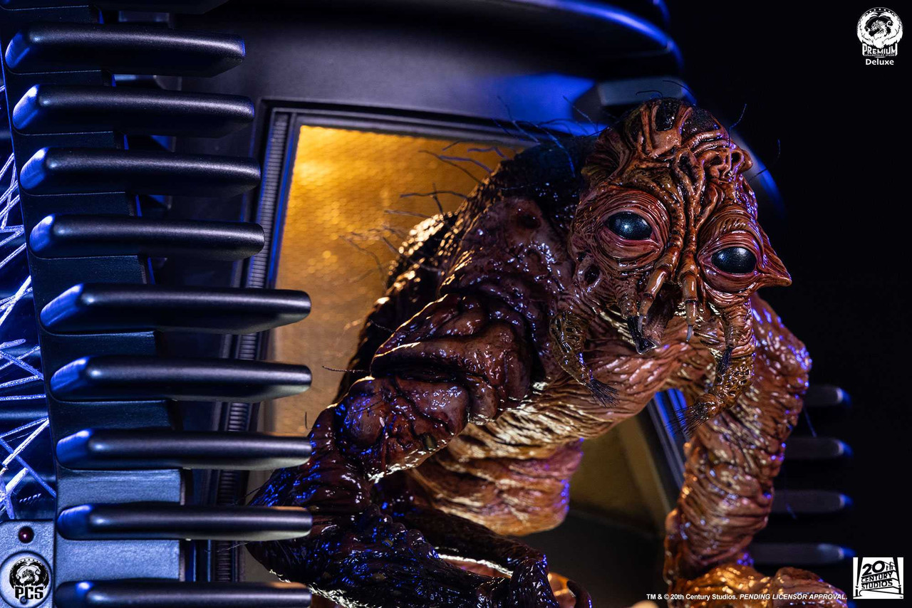 The Fly 1:4 Scale Deluxe Collectible Statue - PCS