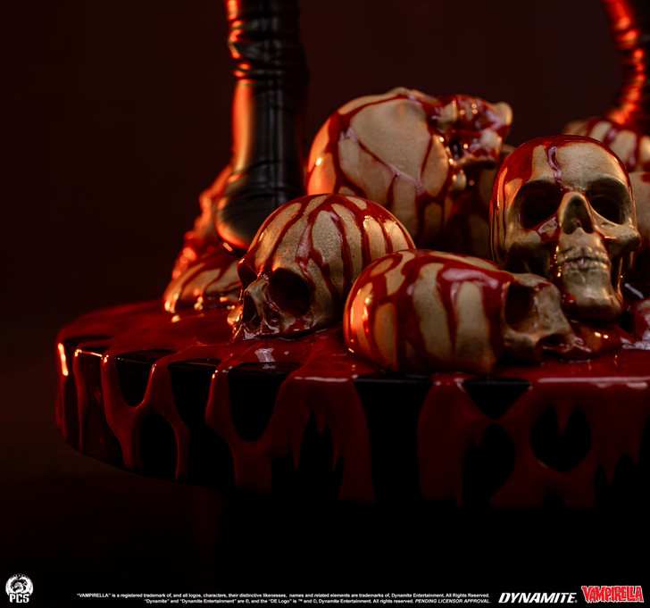 Vampirella - 1:2 Scale Statue