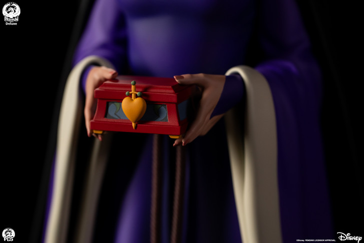 Evil Queen - 1:5 Scale Statue Deluxe