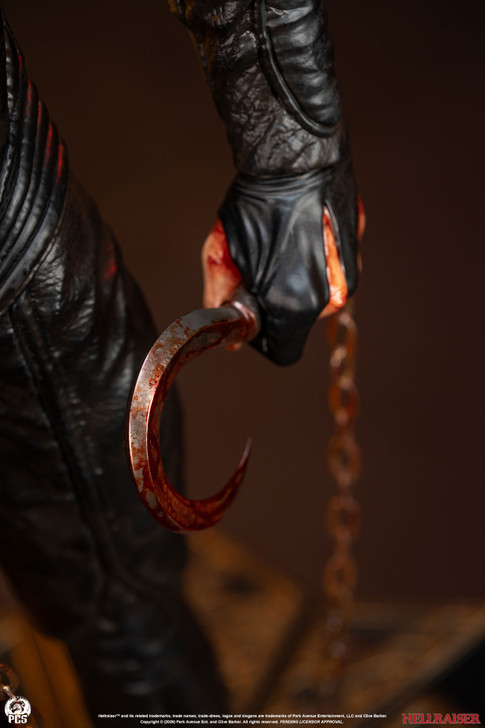 Chatterer - 1:3 Statue