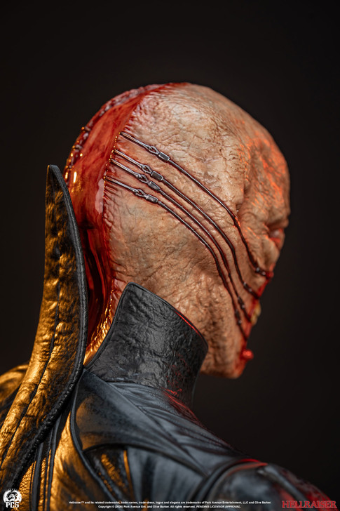 Chatterer - 1:3 Statue