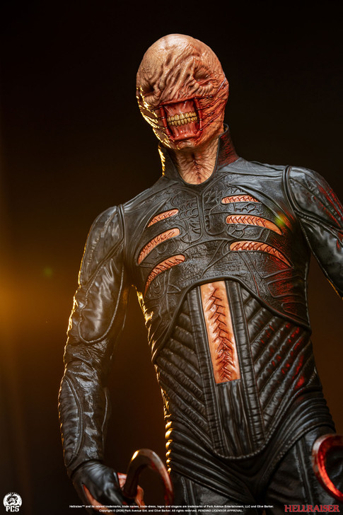 Chatterer - 1:3 Statue