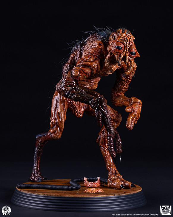 The Fly - 1:4 Scale Statue