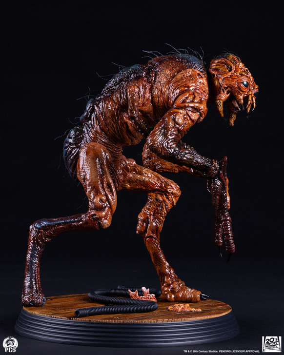 The Fly - 1:4 Scale Statue