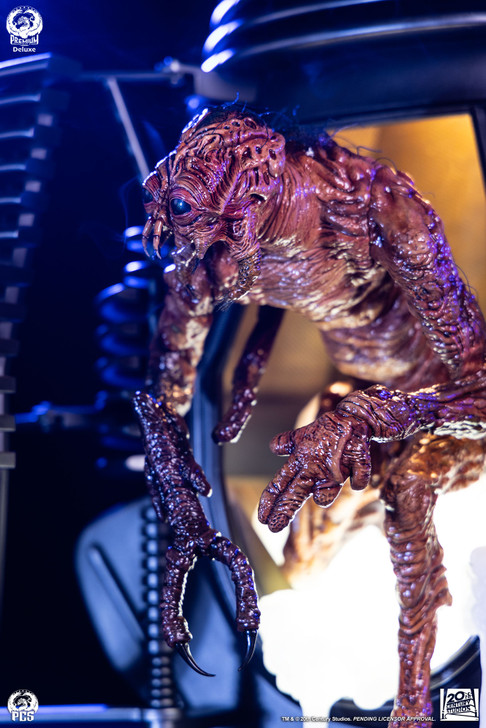 The Fly - 1:4 Scale Deluxe