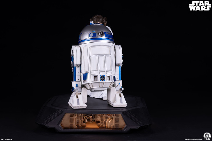 Princess Leia - 1:3 Scale Statue