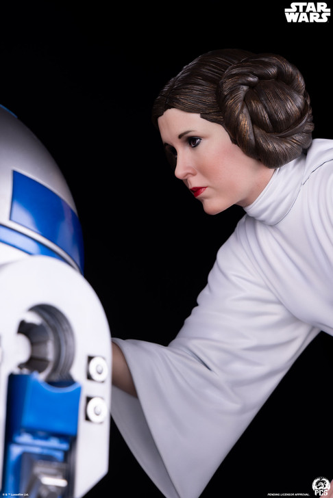 Princess Leia - 1:3 Scale Statue