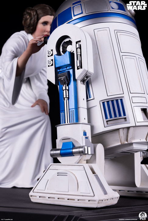 Princess Leia - 1:3 Scale Statue
