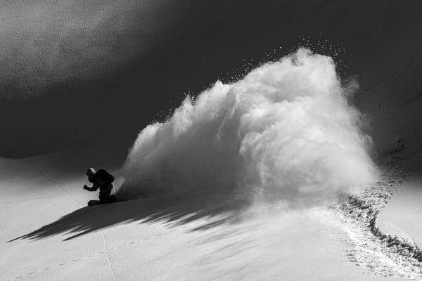 ​ Gear Review: Backcountry Access Float 32 vs. Float E2-35: Compressed Air or Electronic Avalanche Airbag
