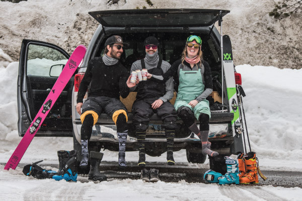 How to Dress for Skiing and Snowboarding