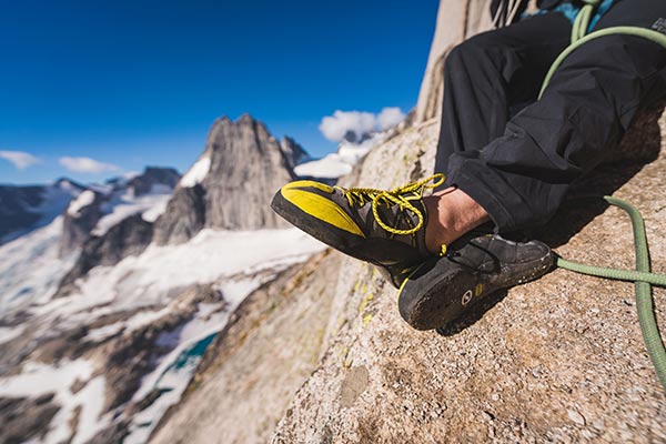 How To Size Climbing Shoes Comfortably - Campman