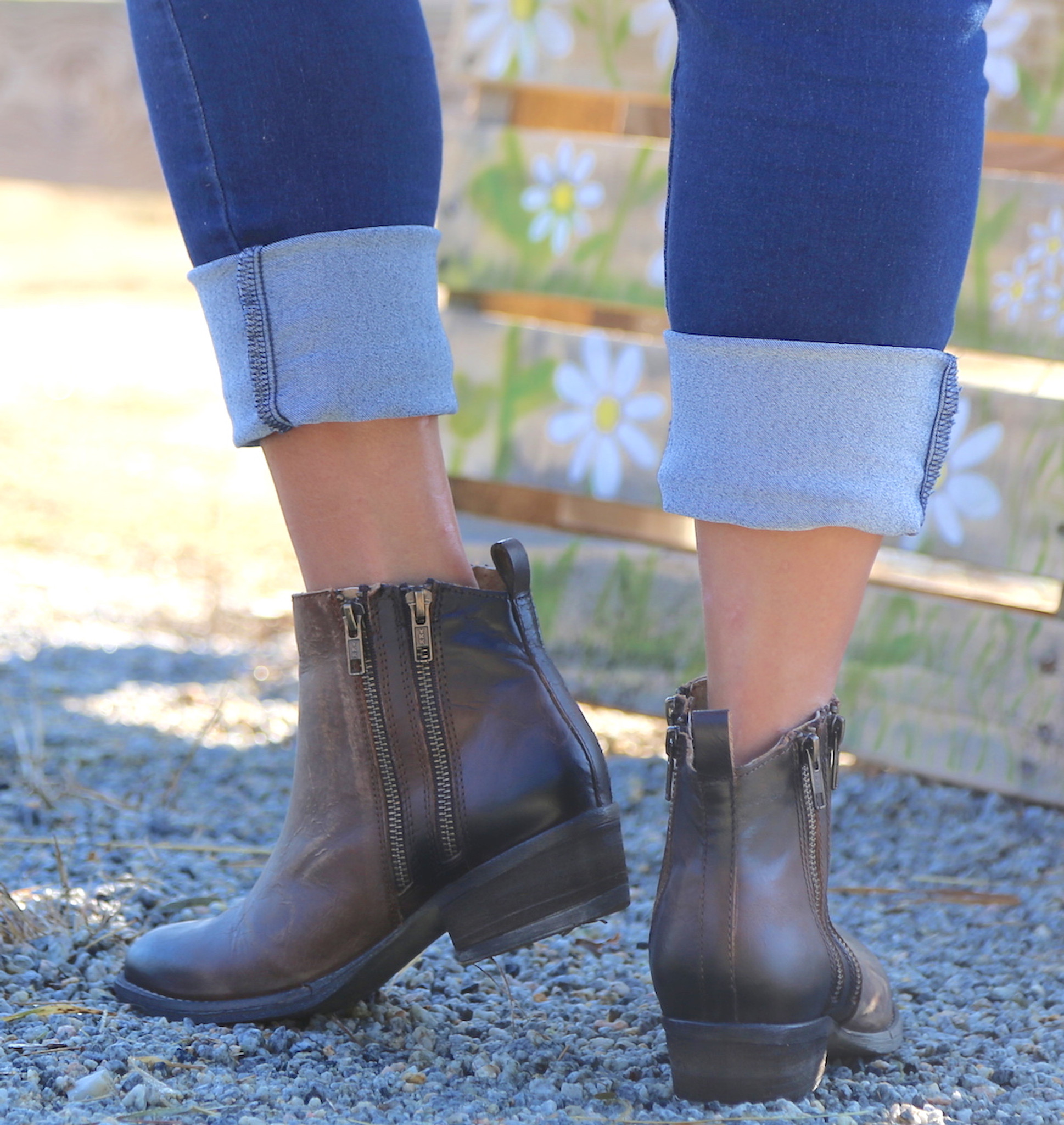 Corral Burnished Brown Double Zipper Bootie Q0025