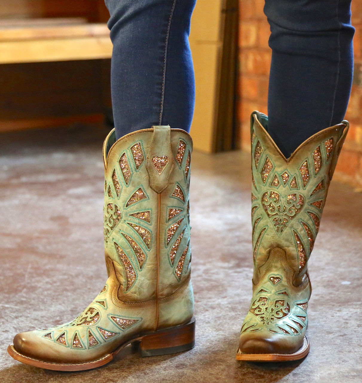 mint cowboy boots