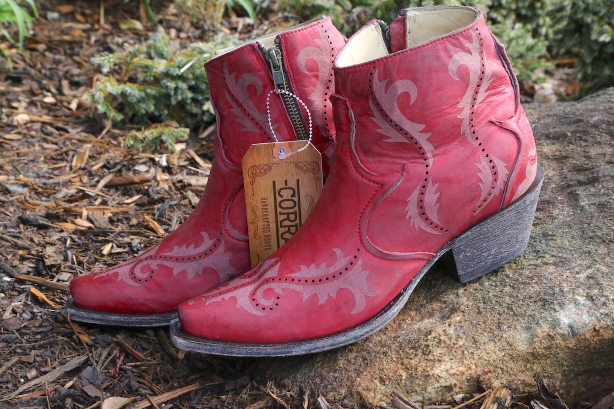 corral red booties