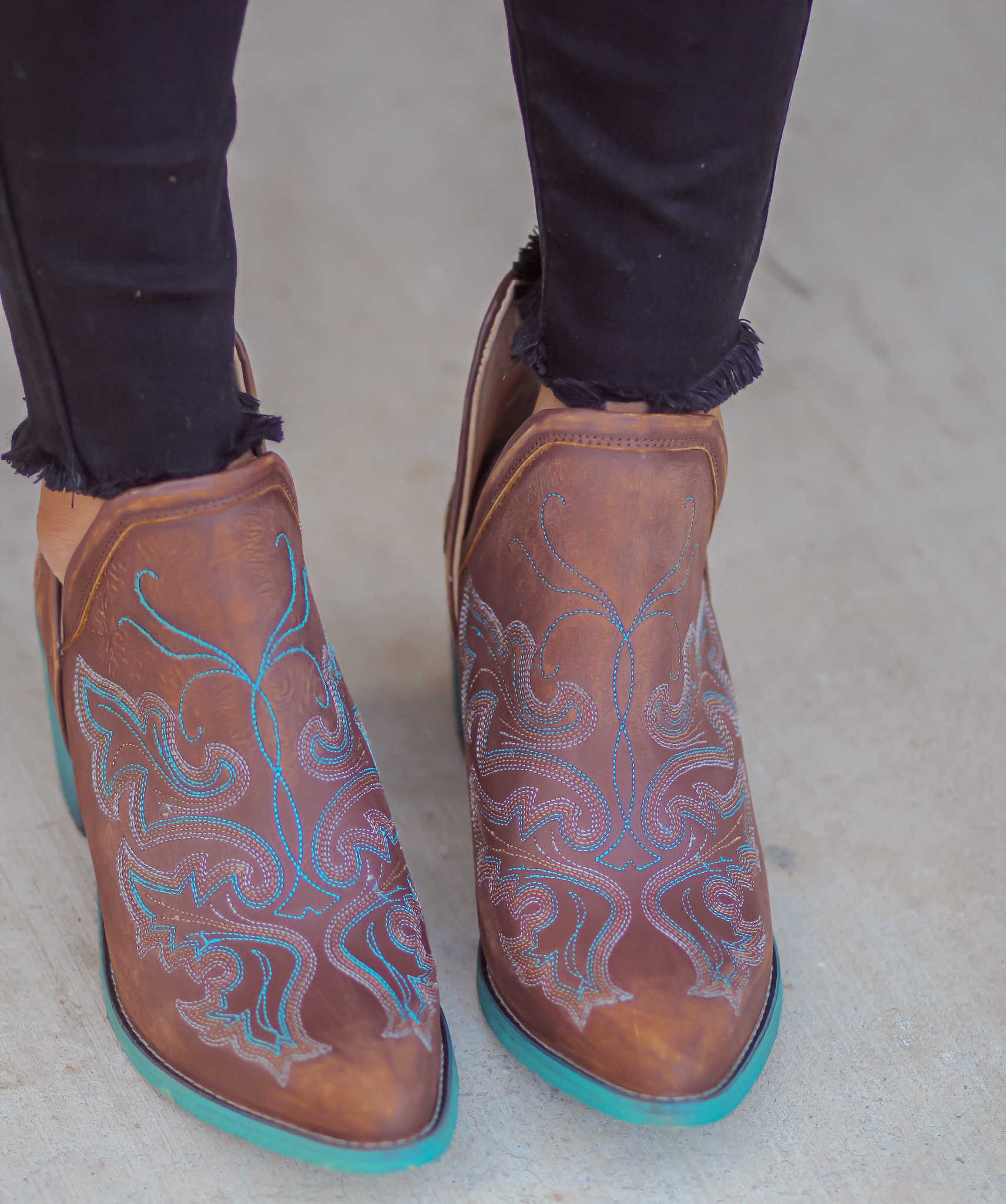 Corral Cognac Embroidery Shoe Boot Q0099