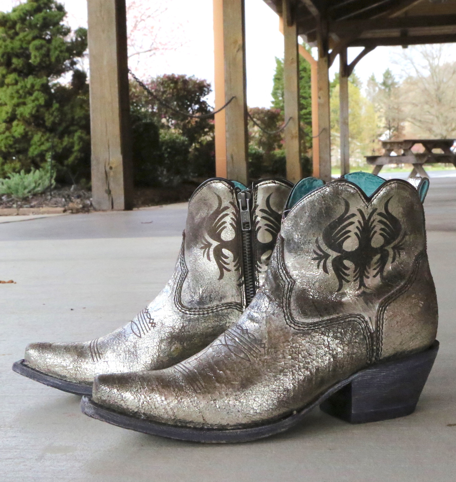 corral silver boots