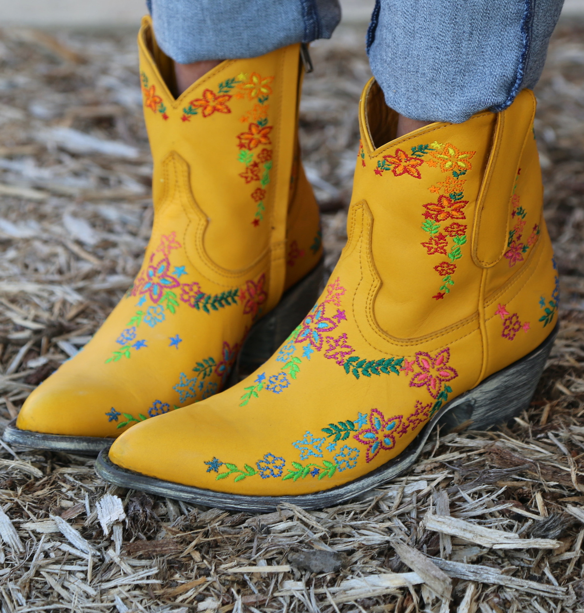 【YELOW】 key lime short boots KEY LIME SHORT BOOTS – YELLO