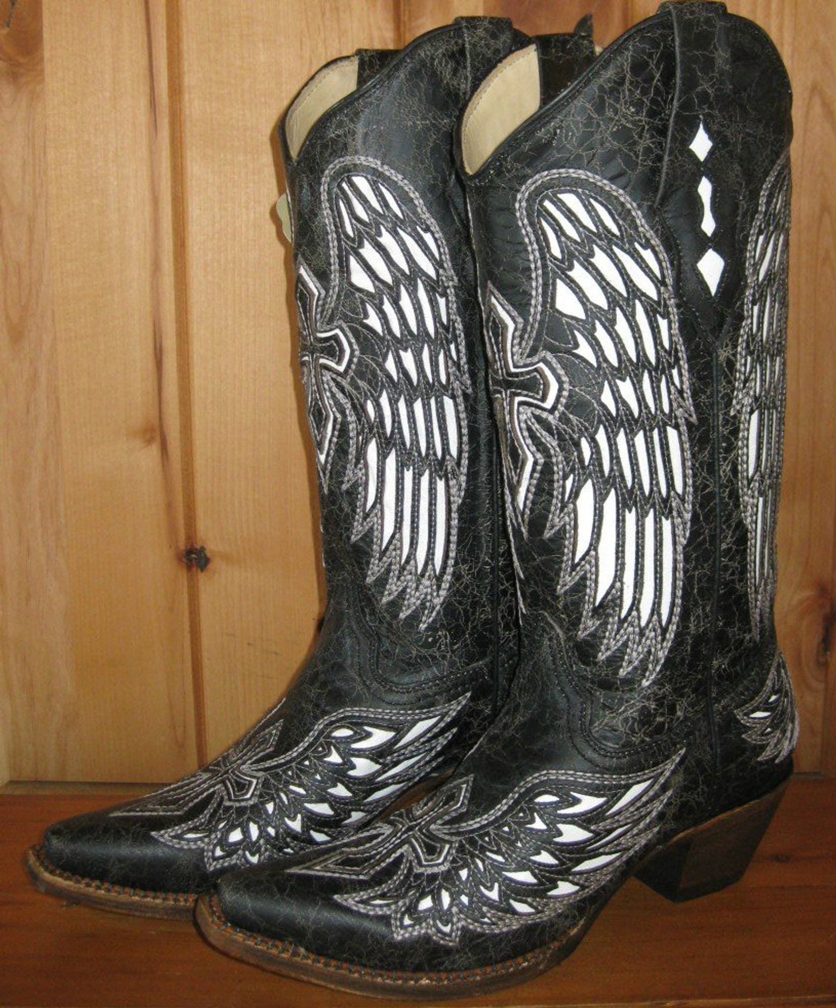 corral mens wing and cross boots