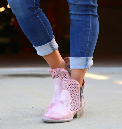 Corral Pink Cutout Shortie Boots Q5062 Toe