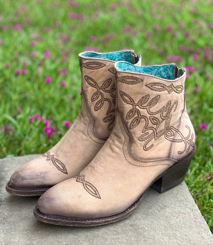 Corral Beige Embroidery Ankle Boot G1452 Photo
