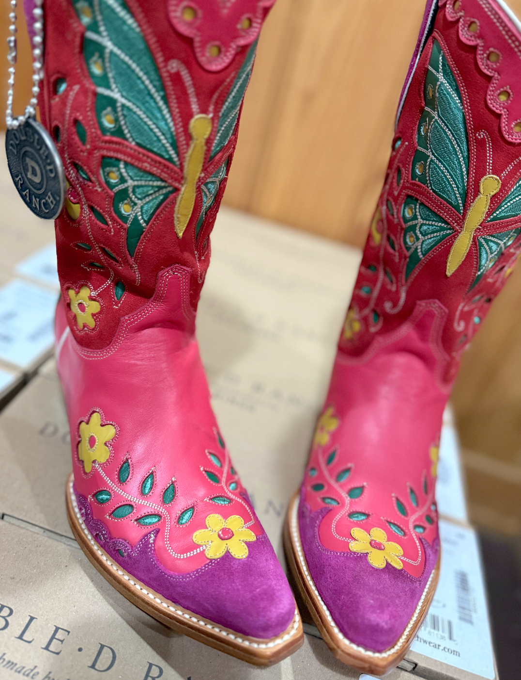 Double D by Old Gringo Butterfly Vibes Magenta Red DDL1064-1