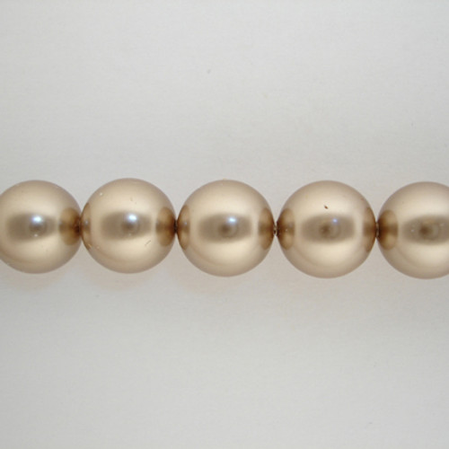Swarovski Crystal Pearls are the perfect replica of genuine pearls. A crystal core is covered with a pearlescent coating providing a flawless, silky smooth surface, bestows a refined sophistication to all designs.