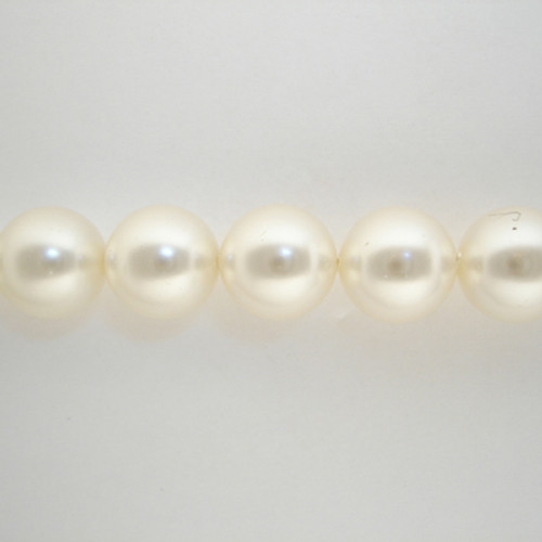 Swarovski Crystal Pearls are the perfect replica of genuine pearls. A crystal core is covered with a pearlescent coating providing a flawless, silky smooth surface, bestows a refined sophistication to all designs.