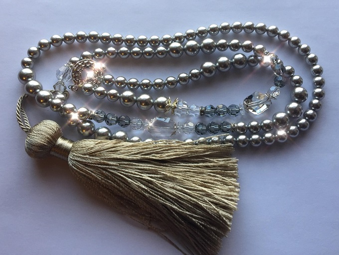 learn-how-to-make-a-diy-tassel-necklace-crystal.jpg