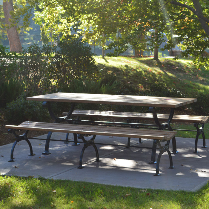 1939 World's Fair Picnic Table Set - Kenneth Lynch and Sons