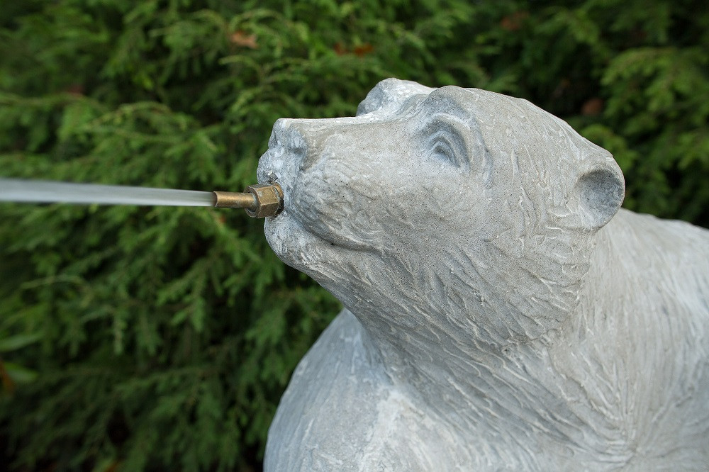 Dancing Bears - Kenneth Lynch and Sons