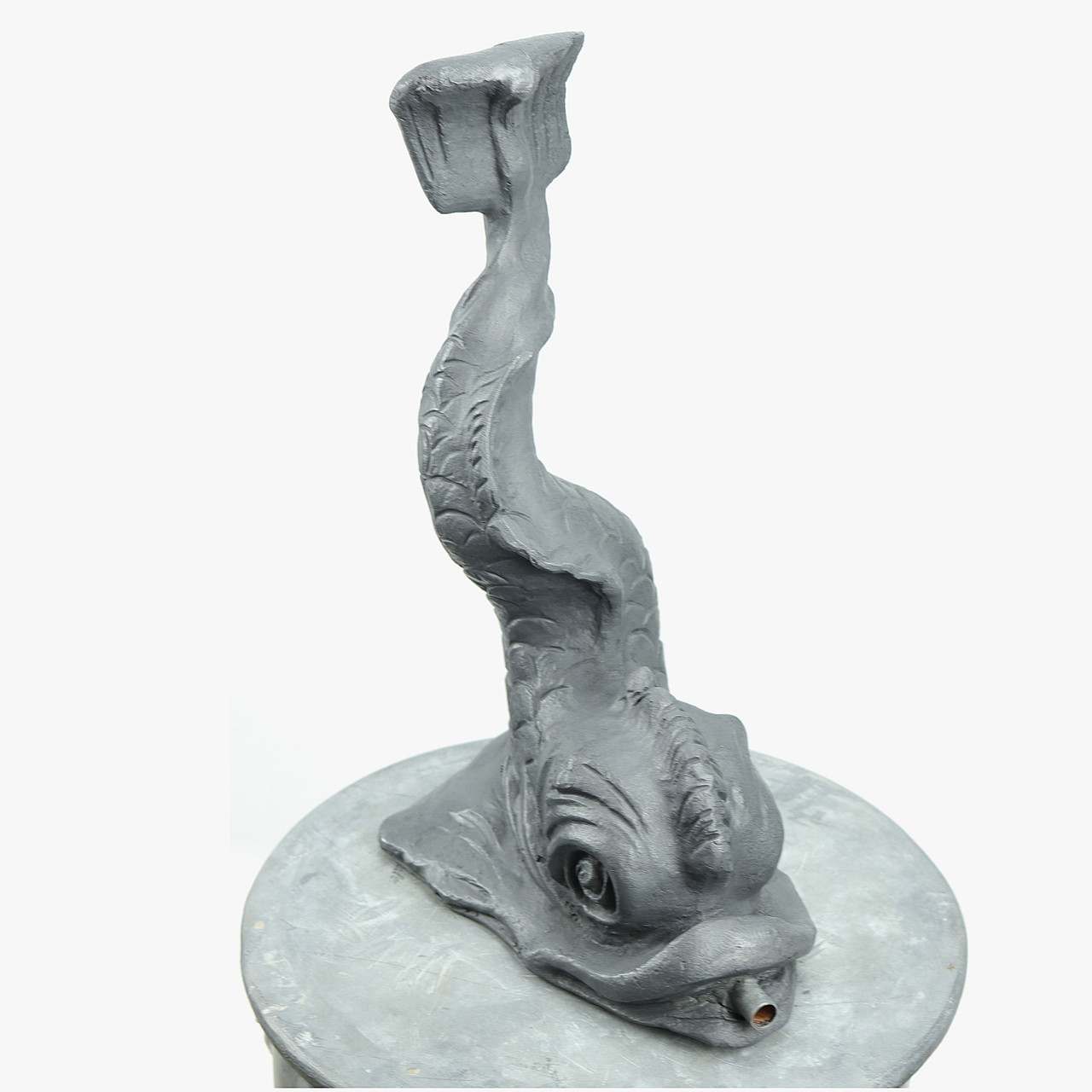Lead Grotesque Dolphin - Kenneth Lynch and Sons