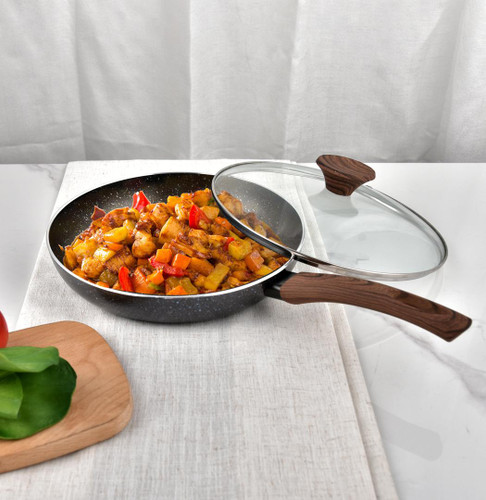 Non stick frying pan with glass lid