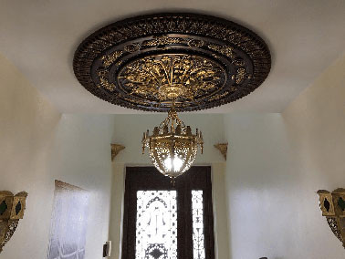 How Do I Choose a Ceiling Medallion?