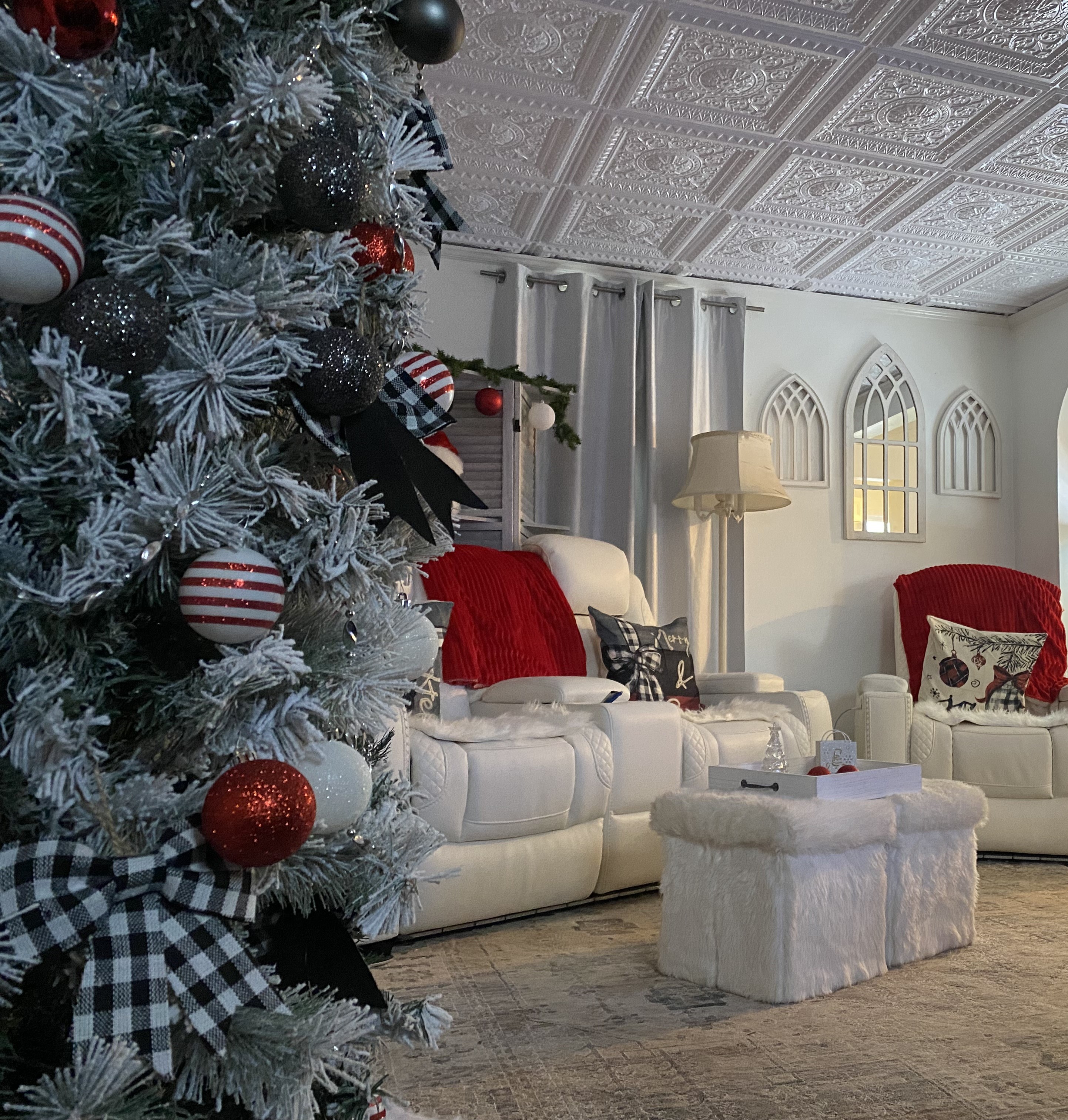 5 Quick Ways to Transform Your Home for the Holidays Decorative
