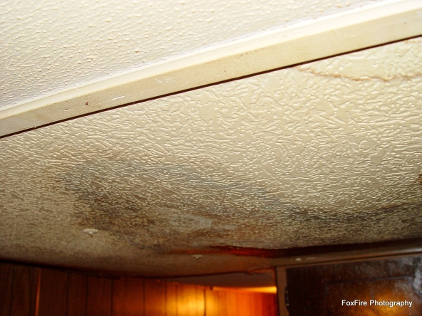 textured-stained-and-sagging-ceiling.jpg