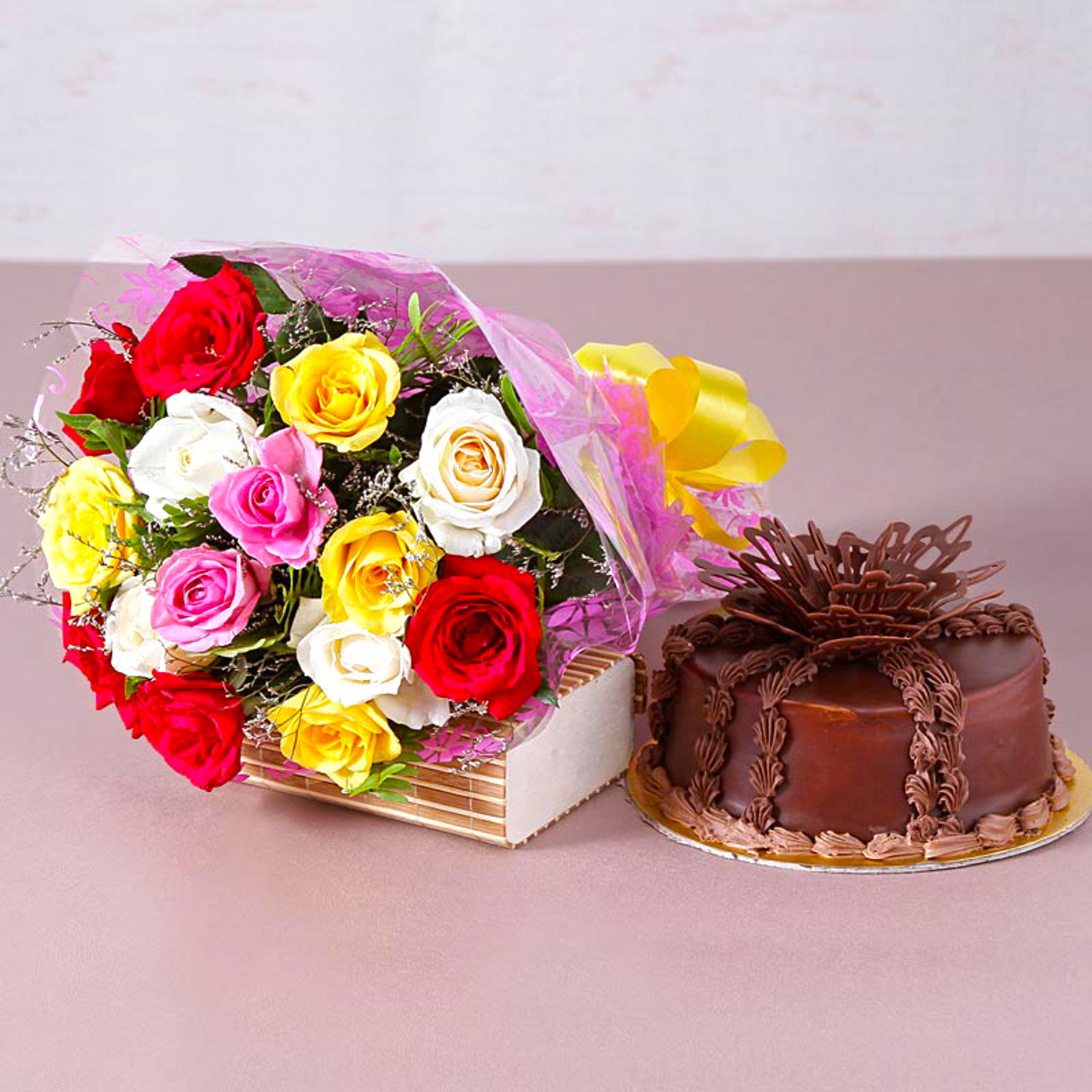 Chocoholic Dream Cake,Chocolate Cakes,Cakes To India || Send Flowers, Gifts,  Cake Online to Kolkata, Flower Delivery Kolkata, India