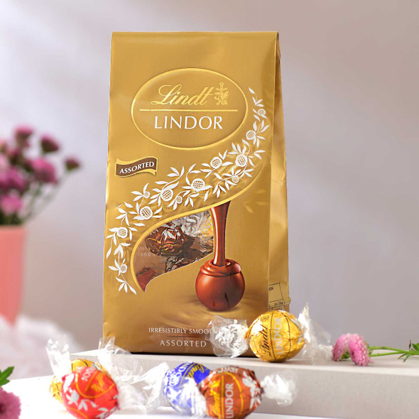 Candle with 100gm Lindt Chocolates - FOR AUSTRALIA