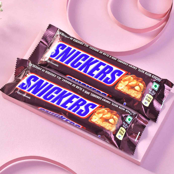 Kids Rakhi With Ferrero And Snickers Chocolates