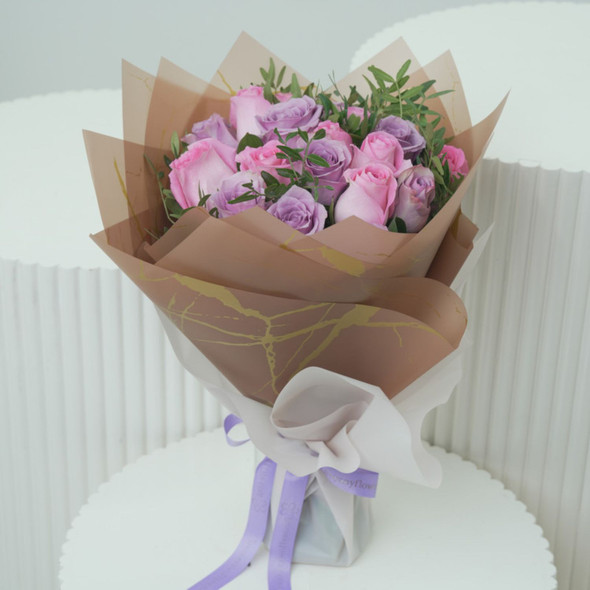 Beauty Queen Roses Bouquet