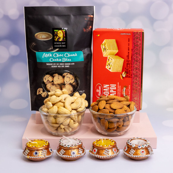 MOHAN'S ANMOL SANGAM Premium Diwali Gift Pack Hamper | Perfect Gift for  Diwali and other Festival Occasions Combo Price in India - Buy MOHAN'S  ANMOL SANGAM Premium Diwali Gift Pack Hamper |