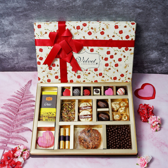 Delightful Chocolate Box For Your Beloved